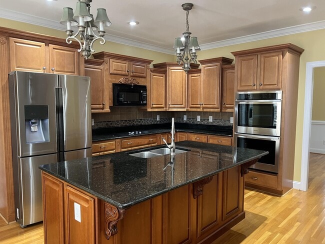 Building Photo - 101 Bellechasse Way