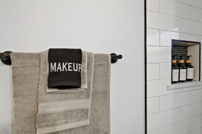 Building Photo - 1104 Elizabeth St