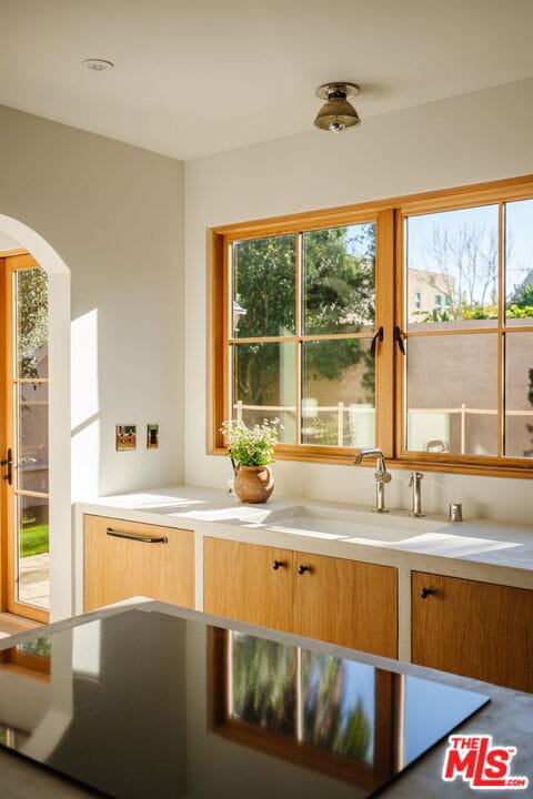 Building Photo - 2640 Clyde Ave