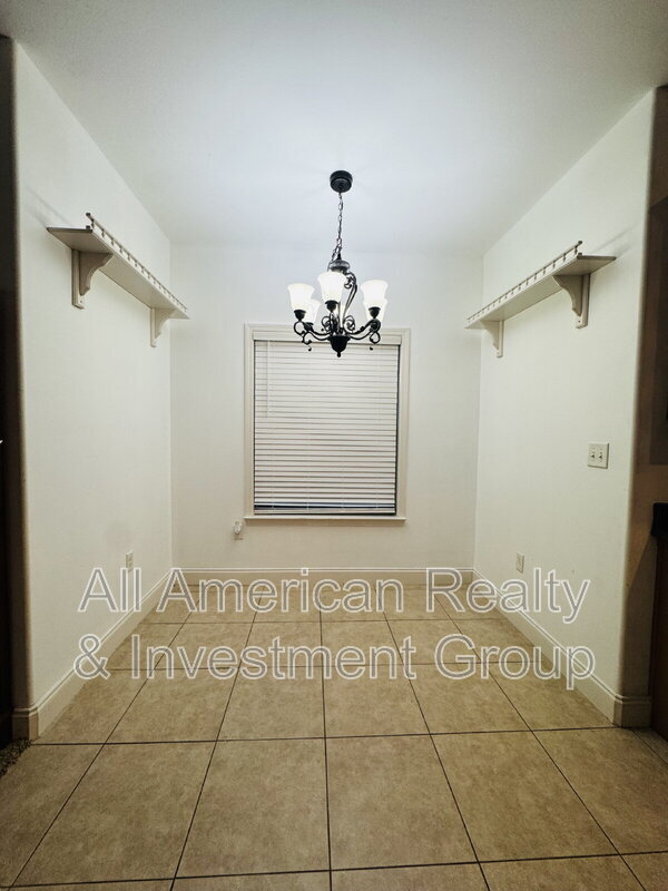 Building Photo - 603 Red Fern Rd