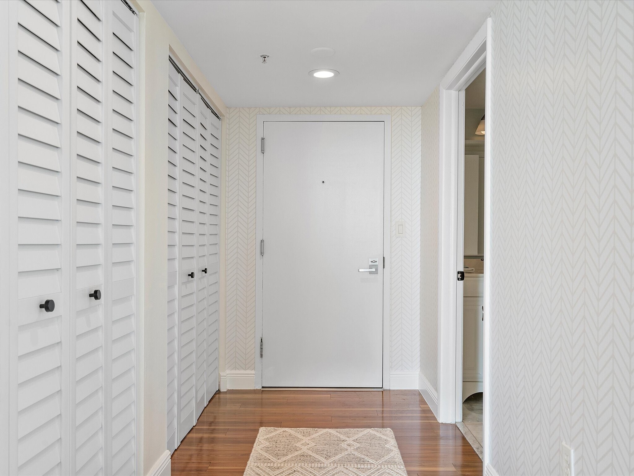 Building Photo - 650 West Ave