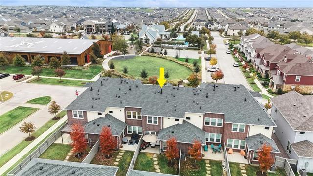 Building Photo - 1008 Redbrick Ln