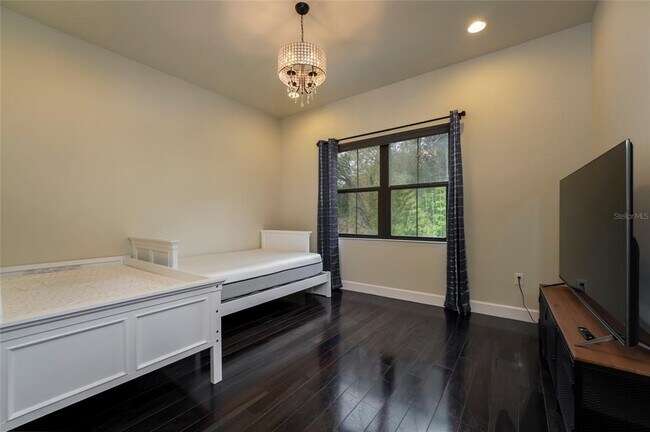 Building Photo - 8376 Via Vittoria Way