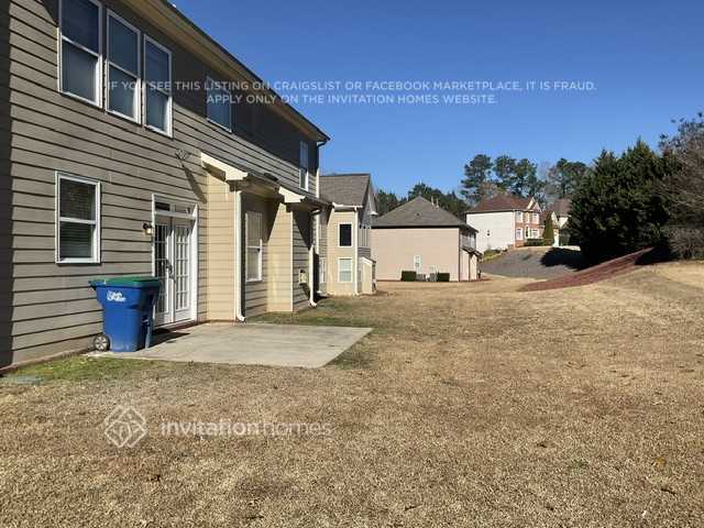 Building Photo - 2735 Wolf Trail