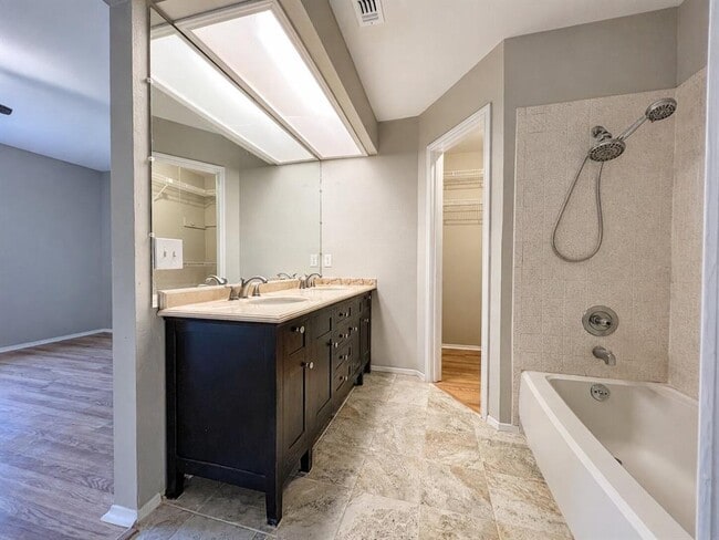Building Photo - 3603 Palomar Ln