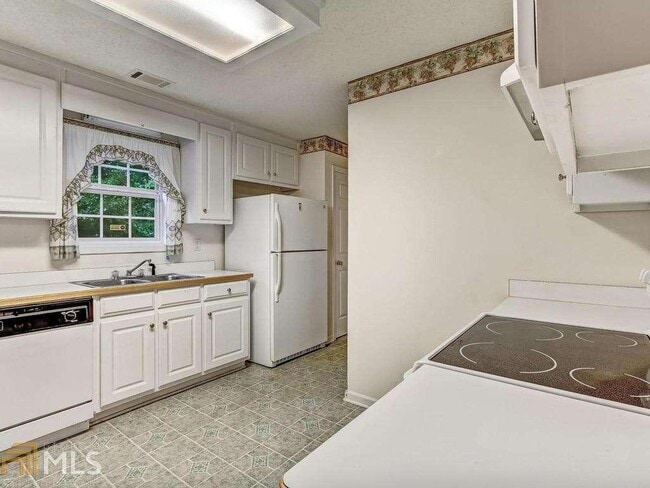 Building Photo - 2804 James Henry Dr