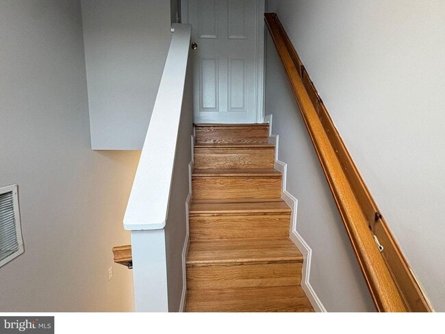 Building Photo - 5126 Call Pl SE