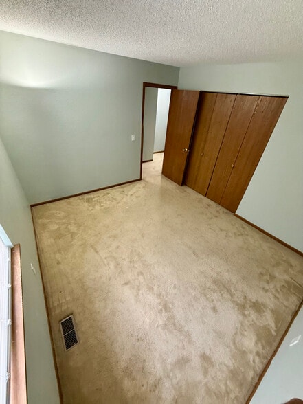 Building Photo - 2759 Pin Oak Dr