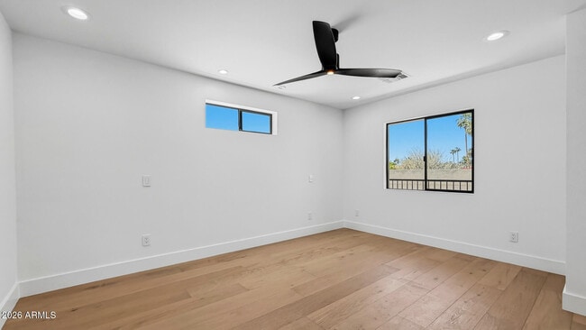 Building Photo - 8429 E Del Camino Dr