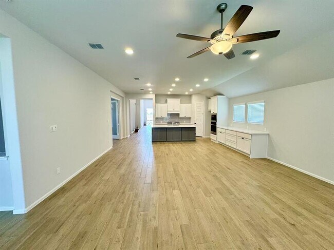 Building Photo - 31310 Wildflower Fld Ct