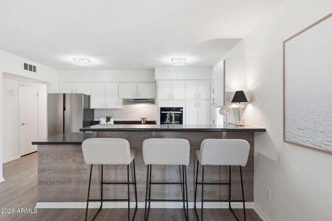 Building Photo - 2644 S Butte Ave