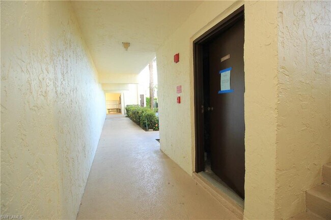 Building Photo - 3635 Boca Ciega Dr