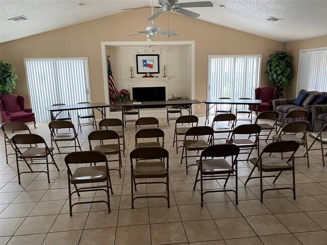 Building Photo - 14777 Wunderlich Dr