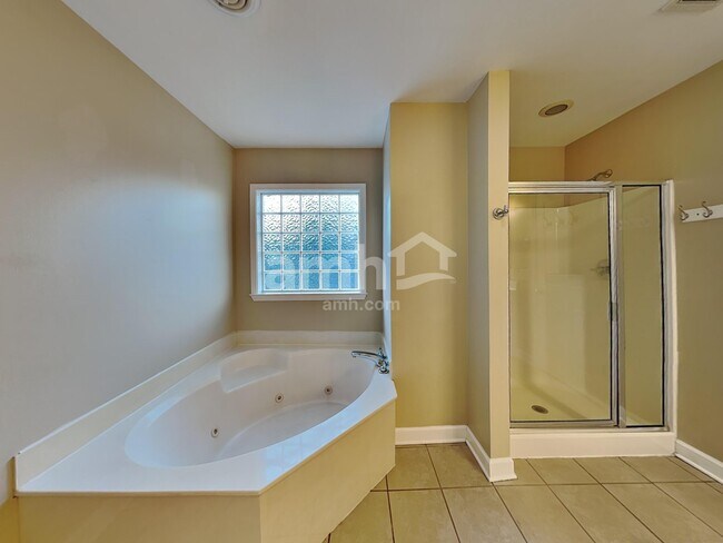 Building Photo - 111 Wynlands Dr