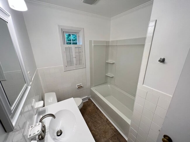 Building Photo - Adorable Apex Ranch on 2 Acres of Land!