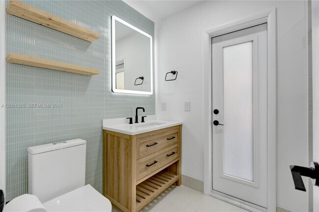 Building Photo - 9125 SE Karin St