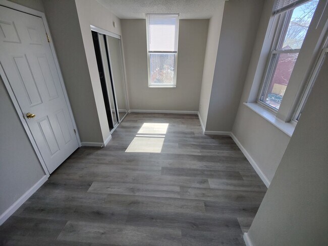 Building Photo - 2822 Lemp Ave