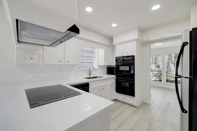 Building Photo - 5618 Enchanted Timbers Dr