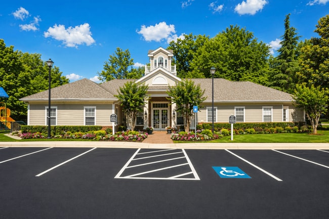 Building Photo - Newnan Crossing