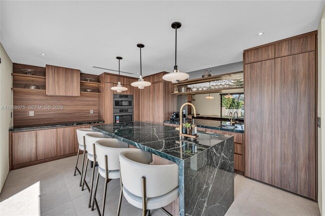 Building Photo - 1170 S Biscayne Point Rd