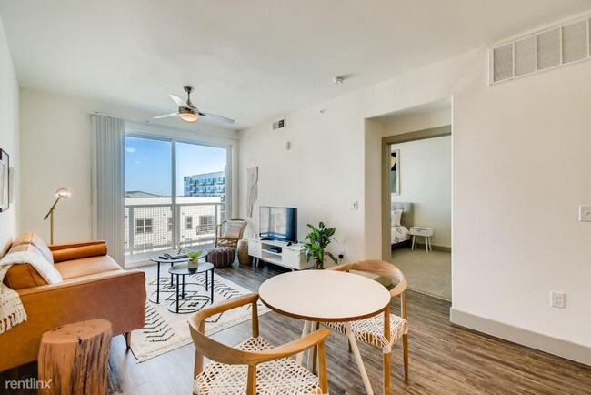 Building Photo - 1 br, 1 bath Apartment - 3000 Kramer Ln