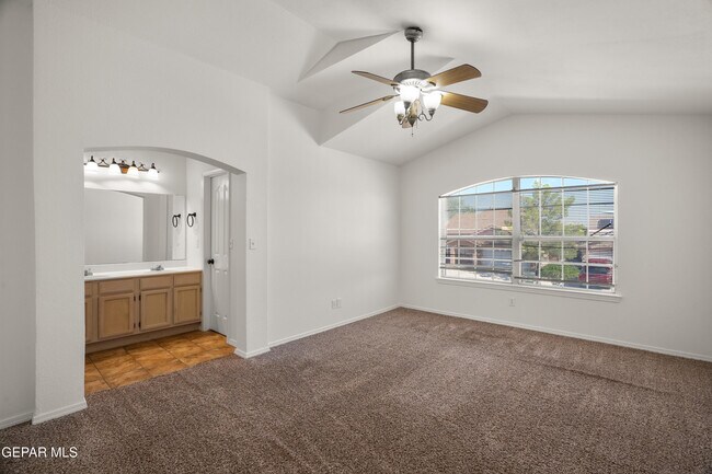 Building Photo - 12280 Red Sun Dr