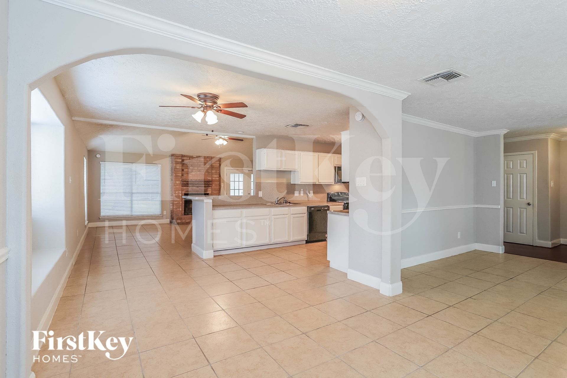 Building Photo - 2922 Laurelridge Dr