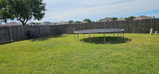 Building Photo - 16442 Williamstown Dr