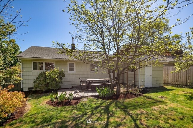 Building Photo - 9339 31st Pl SW