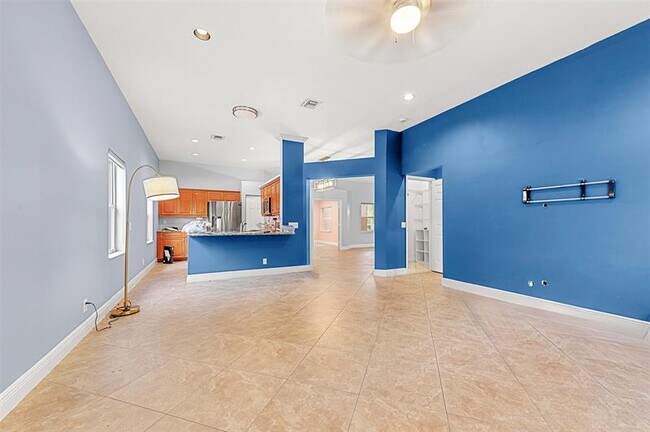 Building Photo - 4227 Sabal Ridge Cir