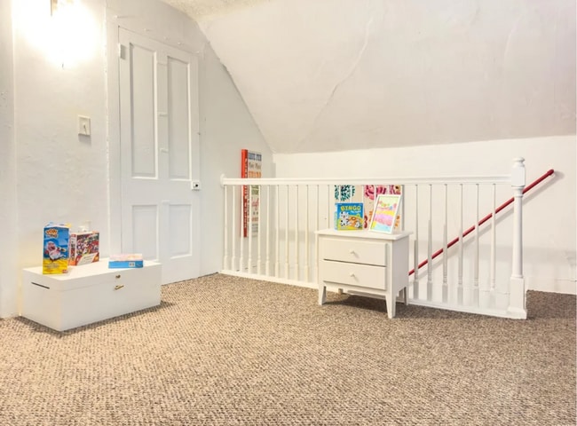 Building Photo - 2 Bedroom Single Family Home - 3 MONTH LEA...