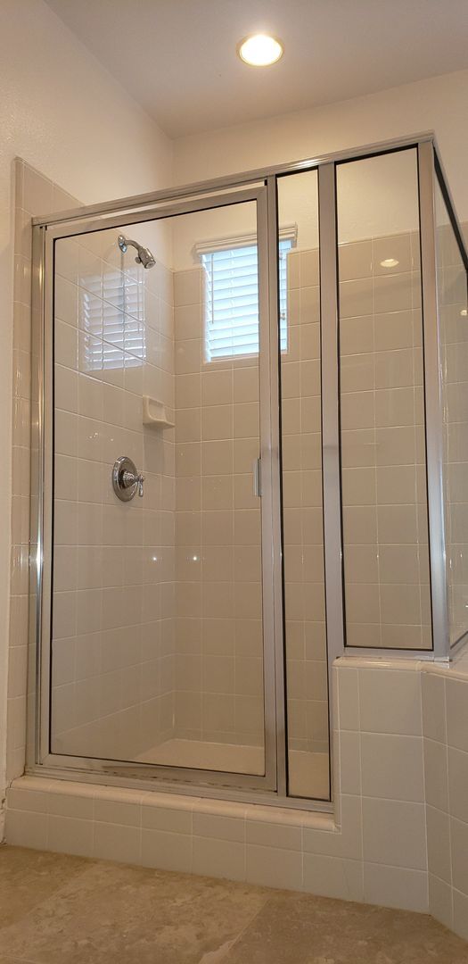 Building Photo - 70 Vía De La Valle