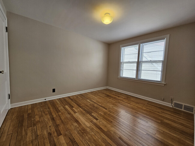 Bedroom 2 - 825 S Walnut St