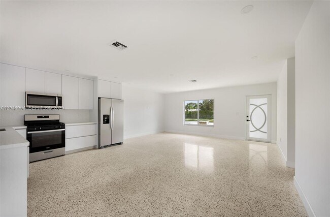 Building Photo - 10340 SW 157th St