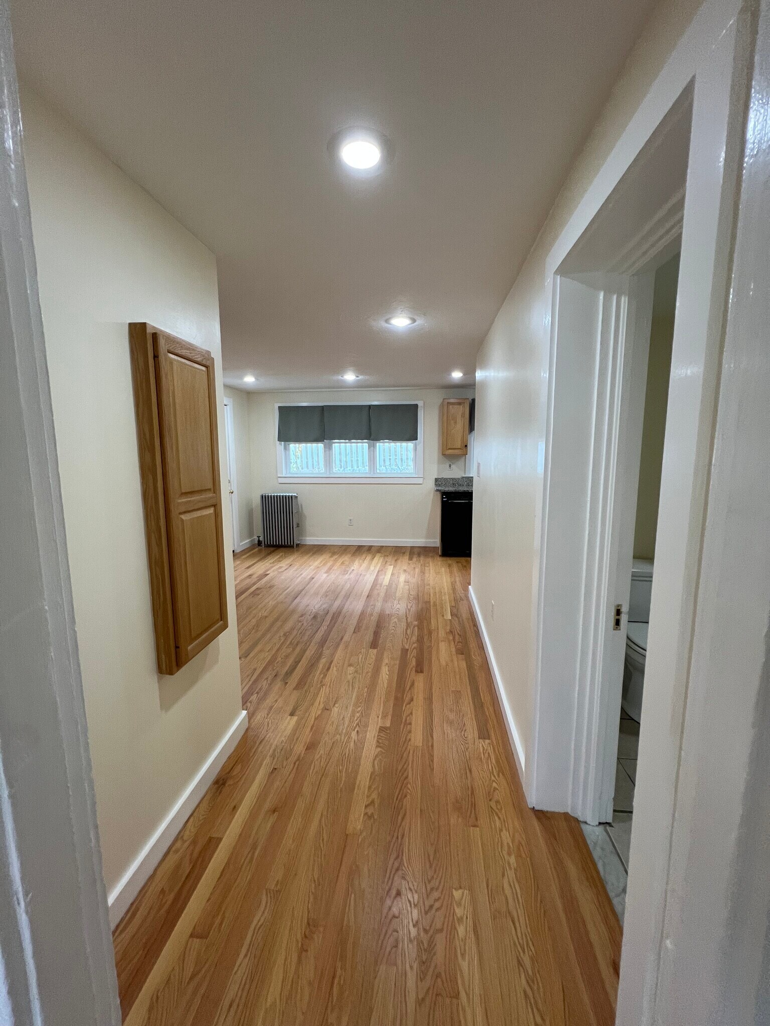 Building Photo - 18 Marion St