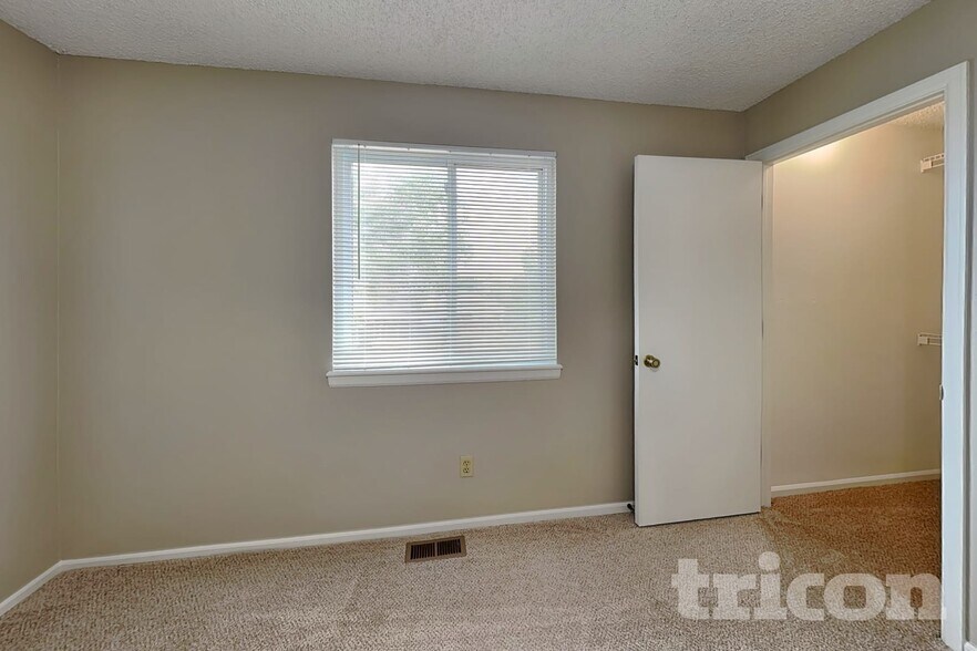 Building Photo - 17163 E Wagontrail Pkwy