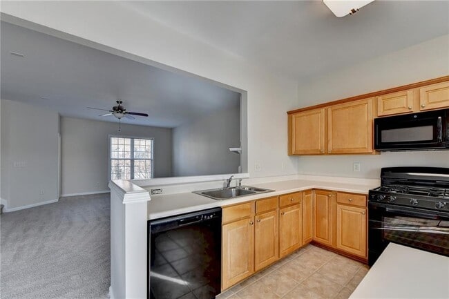 Building Photo - 4006 Edgecomb Dr