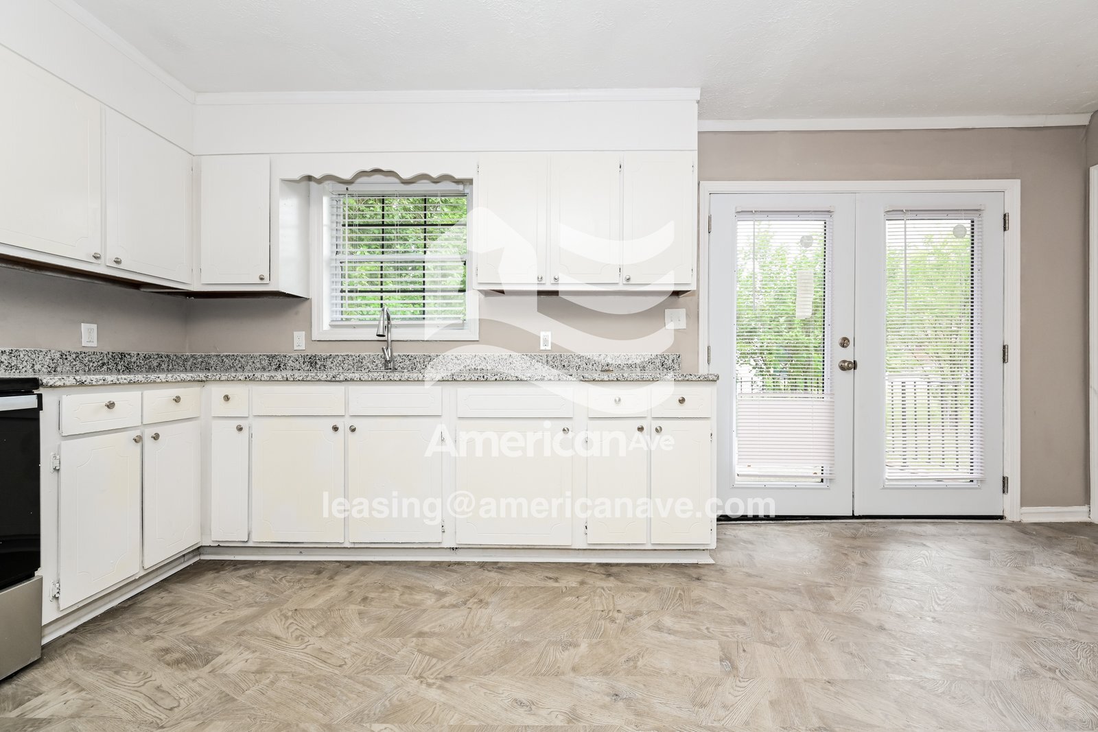 Building Photo - 411 Petunia Ave