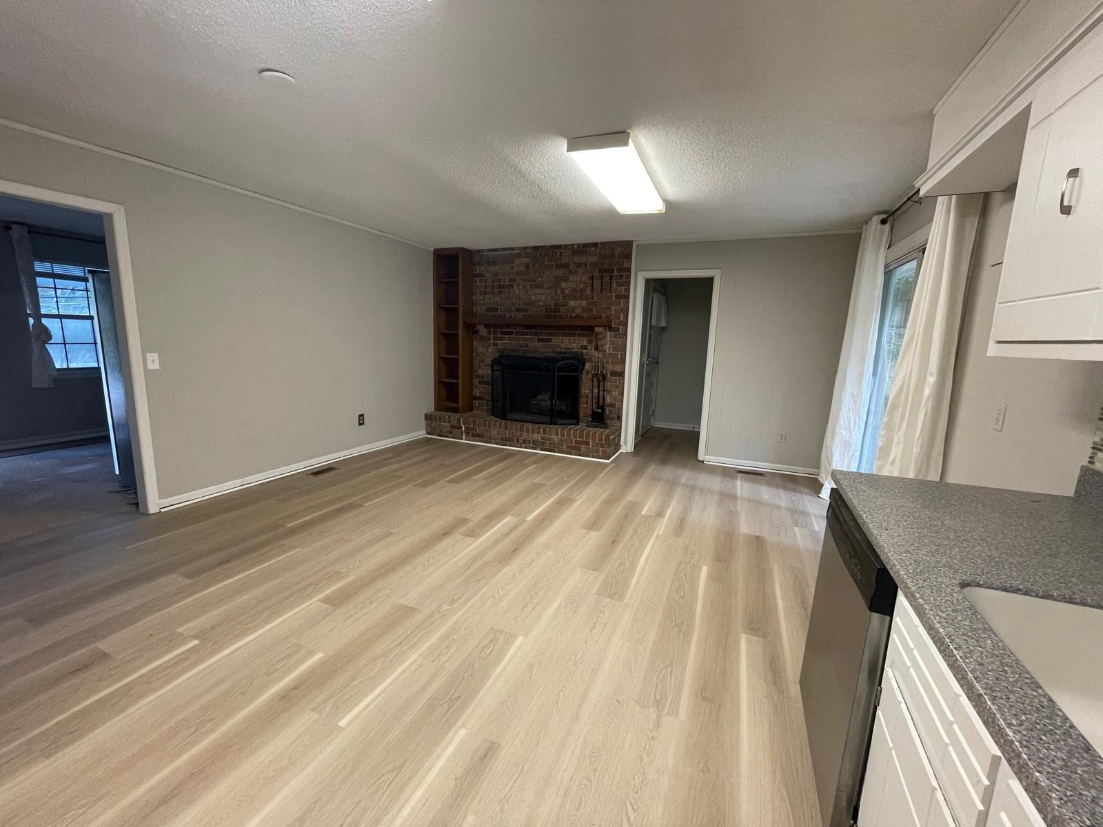 Kitchen / Dining (pictures don't show renovations) - 1936 Ashmore Ave