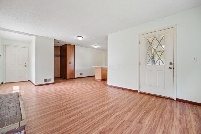 Building Photo - 1806 Balsamridge Rd