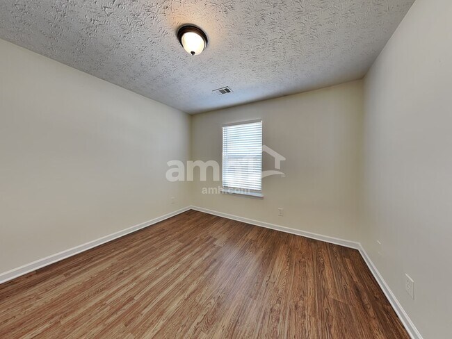 Building Photo - 78 Red Maple Way