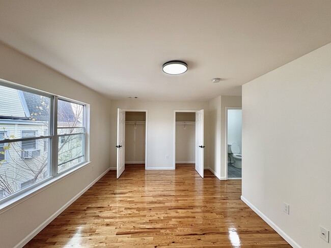 Building Photo - 156 Ridgewood Ave