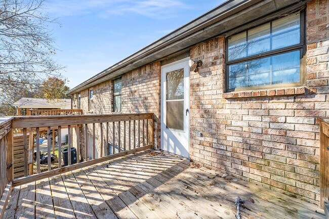 Building Photo - 4558 Brooke Valley Dr