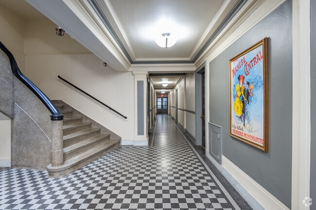 Lobby - Leiland