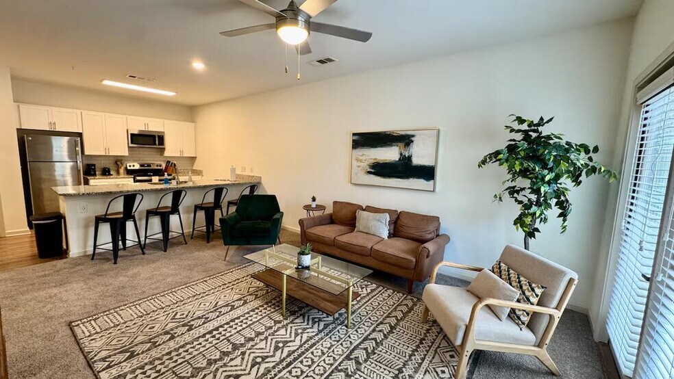 Building Photo - 8242 Windsor Hill Blvd