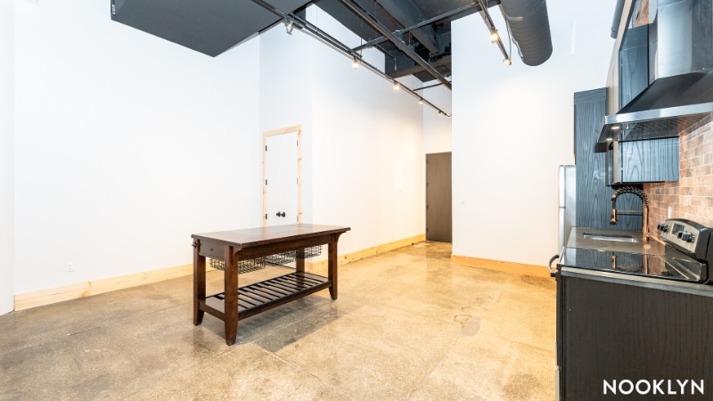 Building Photo - 255 18th St