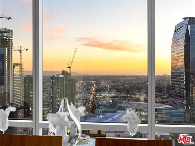 Building Photo - 877 Francisco St