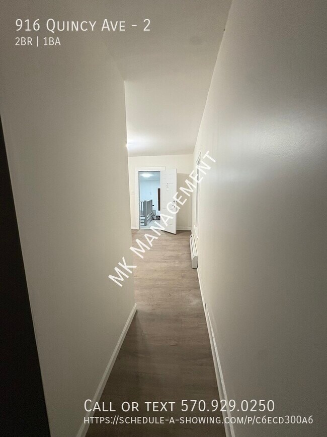 Building Photo - 916 Quincy Ave