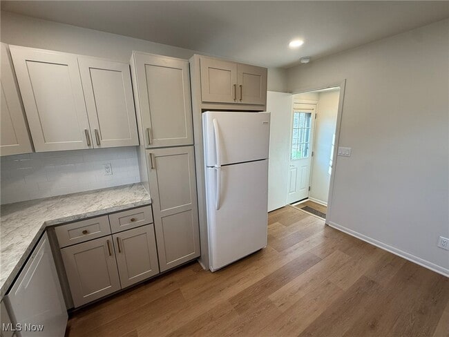 Building Photo - 312 Minnich Ave NE