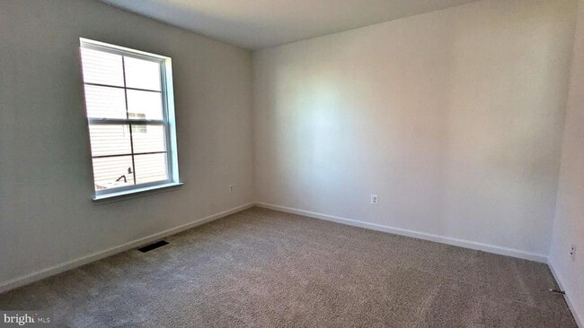 Building Photo - 11 Edinburgh Ct